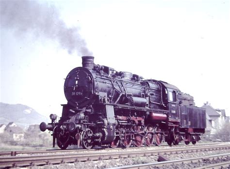 BR58 auf der Strecke zwischen Göschwitz und Jena Westbahnhof im Jahr ...