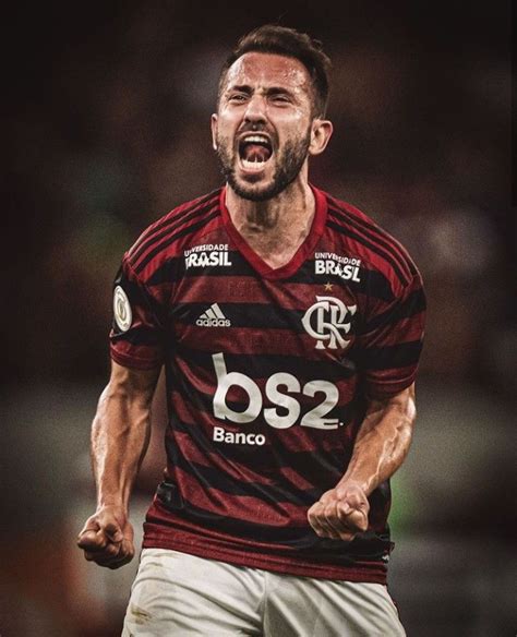 Pin de Canal Gomes em ídolo Fotos de flamengo Time do flamengo Everton