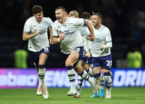 League Cup Man Utd Put Seven Past Barnsley Everton Lose To