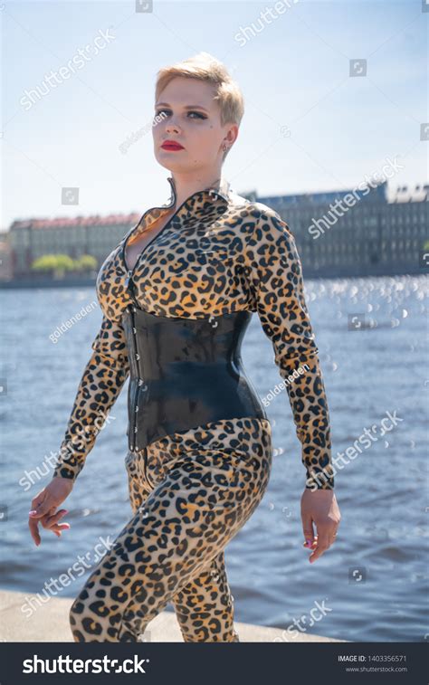 Sexy Curvy Blonde Woman Short Hair Stock Photo Shutterstock