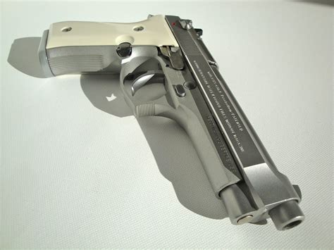 Beretta 92 Inox Hogue White Grip 34 Maxschmit68 Flickr