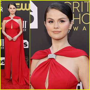 Selena Gomez Is A Gorgeous Lady In Red At Critics Choice Awards