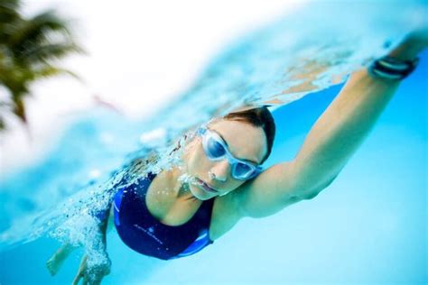 Can You Swim With Contact Lenses Florida Eye Microsurgical Institute