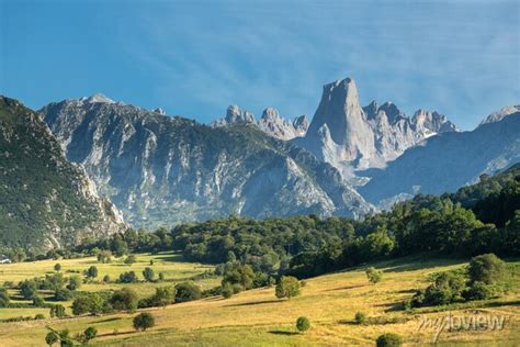 Naranjo De Bulnes Known As Picu Urriellu From Pozo De La Oracion