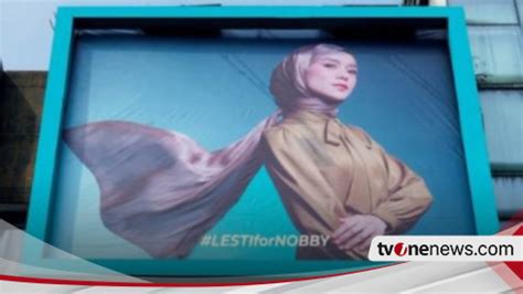 Tampil Elegan Lesti Berkolaborasi Hadirkan Pakaian Muslim Mewah