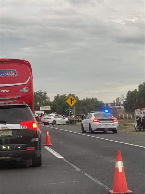 Accidente En La Carretera México Pachuca Dos Autos Impactan Periódico Am