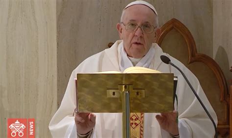 Papa Francisco En Santa Marta Reza Por Los Reclusos E Invita A La