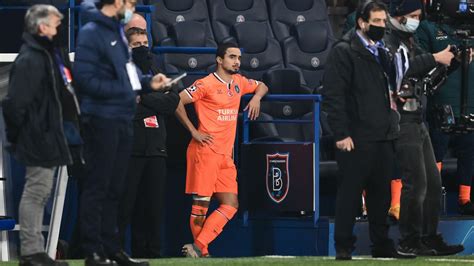 Paris Saint Germain Vs Istanbul Basaksehir Abandoned Players Walk Off