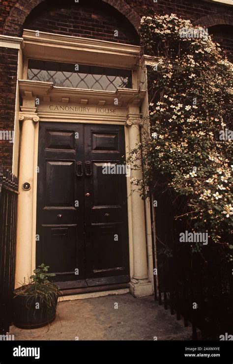 Entrance To Canonbury House Georgian House Canonbury Place Islington