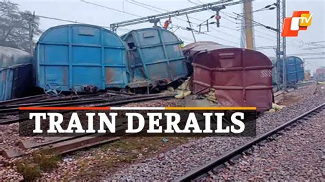 Goods Train Derails In Mathura Up Video Dailymotion