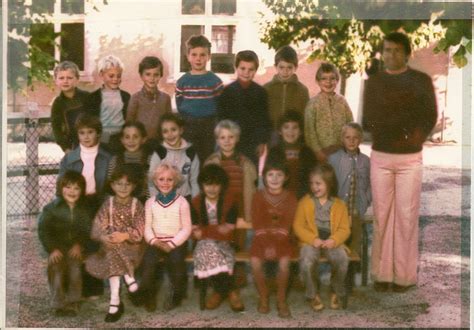 Photo De Classe CP De 1978 Ecole Jehan De Brie Jouy Le Chatel