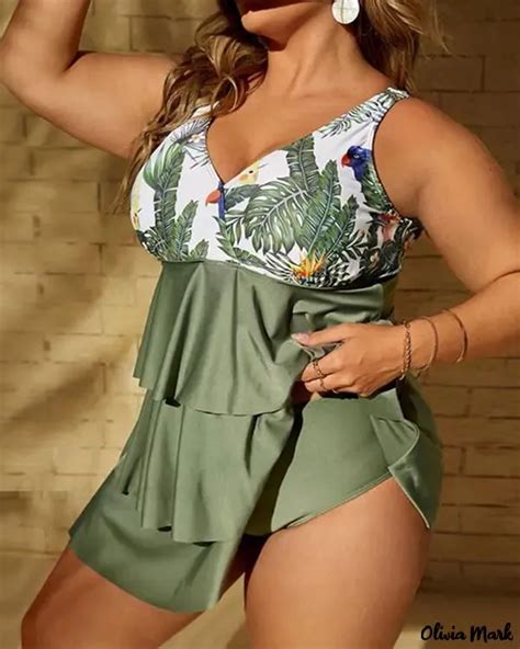 Olivia Mark Womens Plus Size Tropical Print Layered Tankini Swimsuit