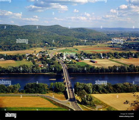 Sunderland massachusetts hi-res stock photography and images - Alamy