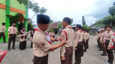 Pramuka Smpit Harum Adakan Pelantikan Penggalang Ramu Dan Rakit Smpit