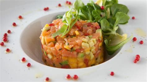 Tartare de saumon fumé à la mangue super facile rapide découvrez les