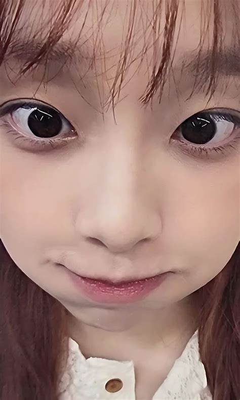 Chuu Photocard In 2024 Photocard Photo Cards Kawaii