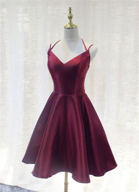 Burgundy Straps V Neckline Short Party Dress Simple Homecoming Dresses Burgundy Short Dress