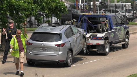 Fleeing Driver Flips Suv In Police Chase Through Southeast Houston