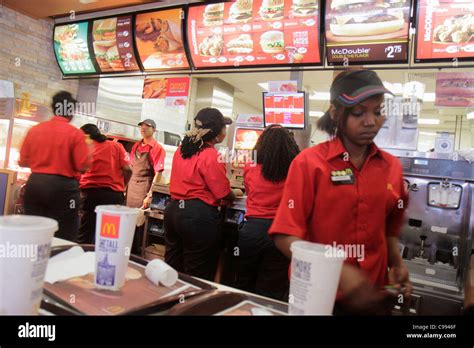 Teens Working Fast Food Hi Res Stock Photography And Images Alamy