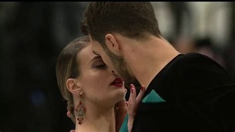 Championnats d Europe de patinage Le duo Papadakis Cizeron en tête de