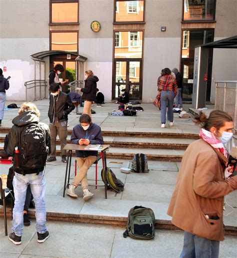 Liceo Carducci Blitz Contro La Dad