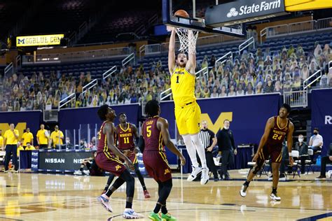 Game Preview Michigan Mens Basketball At Minnesota Maize N Brew