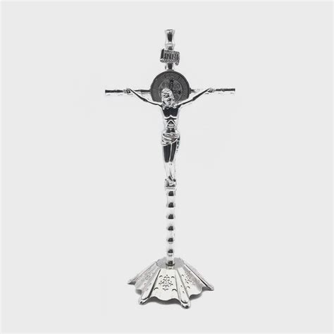 Crucifixo De Mesa Metal Medalha De S O Bento Prateado Elegance Cm