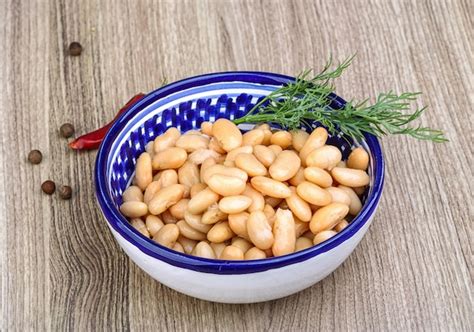 Premium Photo White Canned Beans