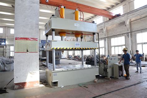 Tengzhou Tool Works 200 Ton Four Columns Workshop Hydraulic Press