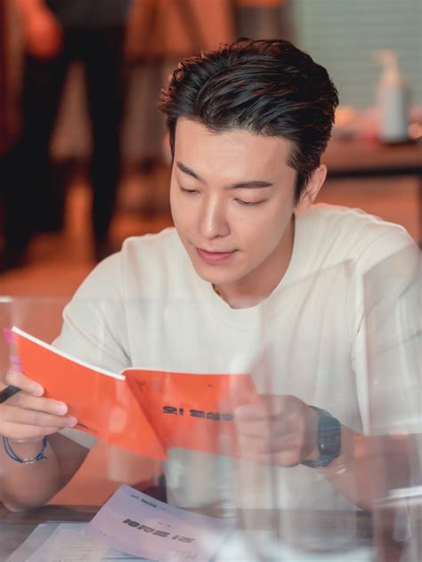 Super Juniors Donghae And Song Ha Yoons Upcoming Rom Confirms