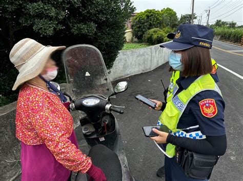 8旬老嫗騎機車迷路 西螺警獲報助返家 蕃新聞