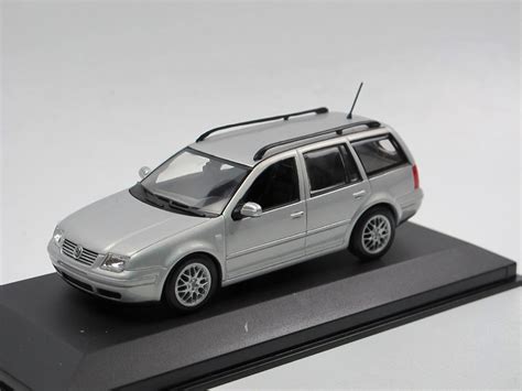 Minichamps Vw Bora Variant Silber Werbemodell