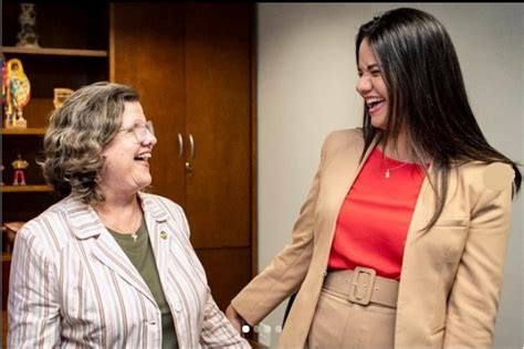 Senadora Teresa Leit O E Mirella T M Encontro Animado Em Bras Lia