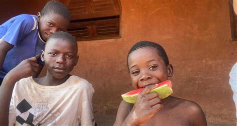 Pour Les Enfants Des Rues Au Sénégal Onparticipe