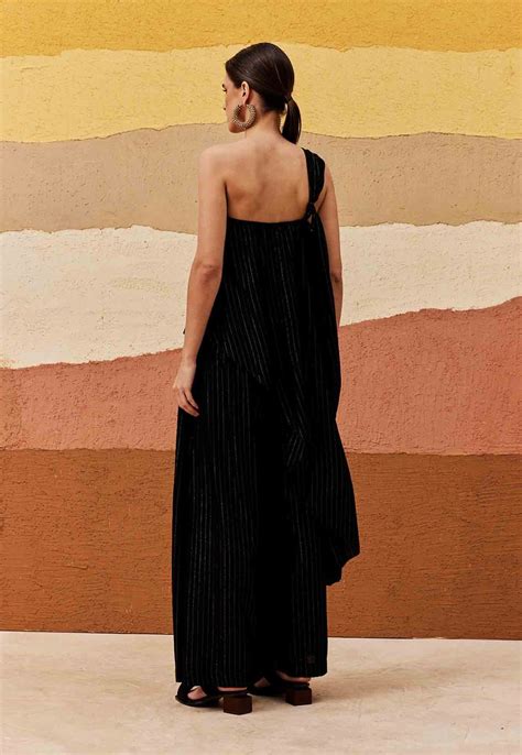 Veste Ponta Detalhe Flor CaCay Carioca Brasileira E Latina