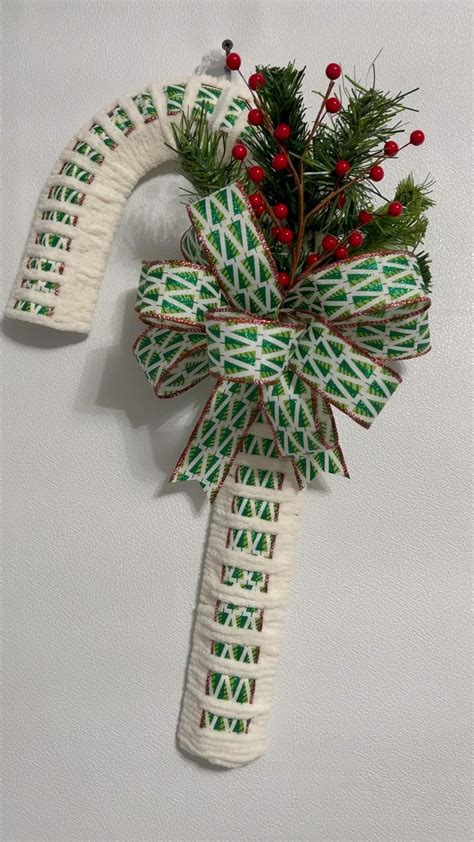 Yarnribbon Candy Cane Wreath Bamagal Wreaths And More Christmas