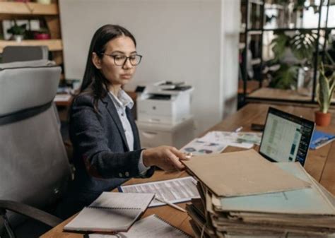 Dear Pegawai atau Karyawan Kantor di Indonesia, Ada Info Terbaru untuk ...