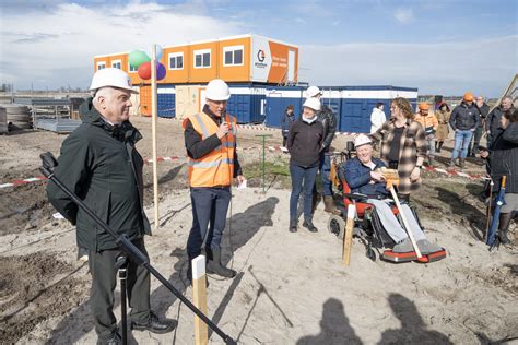 Feestelijke Start Van De Bouw Van Woon Zorg Complex Het Erf