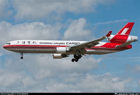 B 2177 Shanghai Airlines McDonnell Douglas MD 11F Photo By Pavel BENCIK