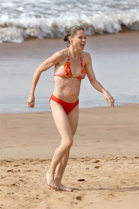 50 Julie Bowen Hot And Sexy Bikini Pictures Woophy