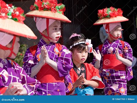 Japanische Festival Tänzer Redaktionelles Bild Bild Von Feiertag