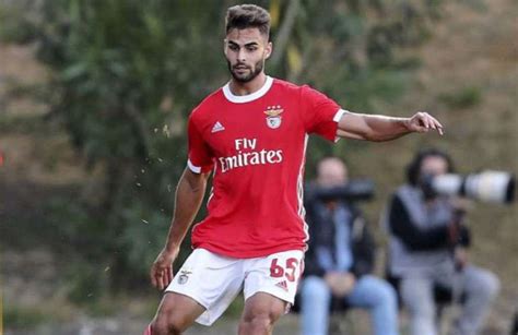 Varzim Contrata Reforço Para A Defesa Ao Benfica Voz Da Póvoa