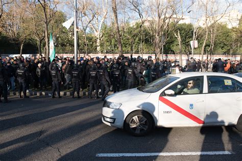 Nueva Jornada De Huelga Del Taxi En Madrid En Castellana Y G Nova