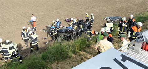 Schwerer Unfall Auf Der B2 Bei Huglfing Mann Kommt Ums Leben