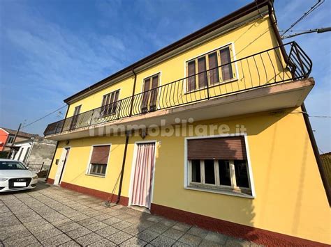 Vendita Villa Plurifamiliare In Via Giuseppe Verdi Mesola Buono Stato