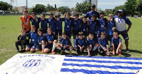 Esporte Amador Campeonato Valinhense De Futebol Menores Premia O