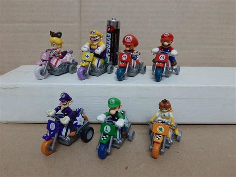 Pull Back Action Super Mario Kart Racing Gashapon Pull Back Car