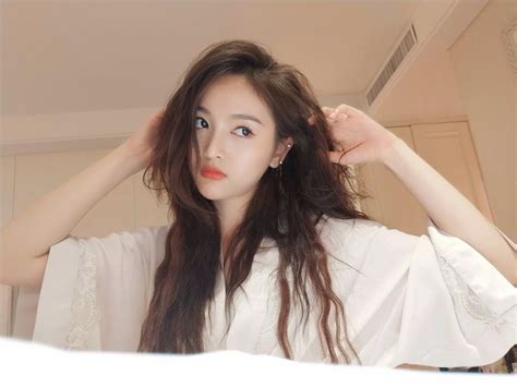 Pin By Ng Nh Y N On Ng Tuy N Nghi Xuan Yi Long Hair Styles