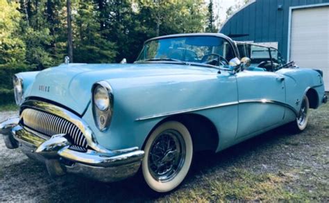 Restored Show Piece: 1954 Buick Skylark | Barn Finds