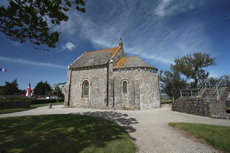 La Chapelle Des Marins Sur La Commune De Saint Vaast La Hougue